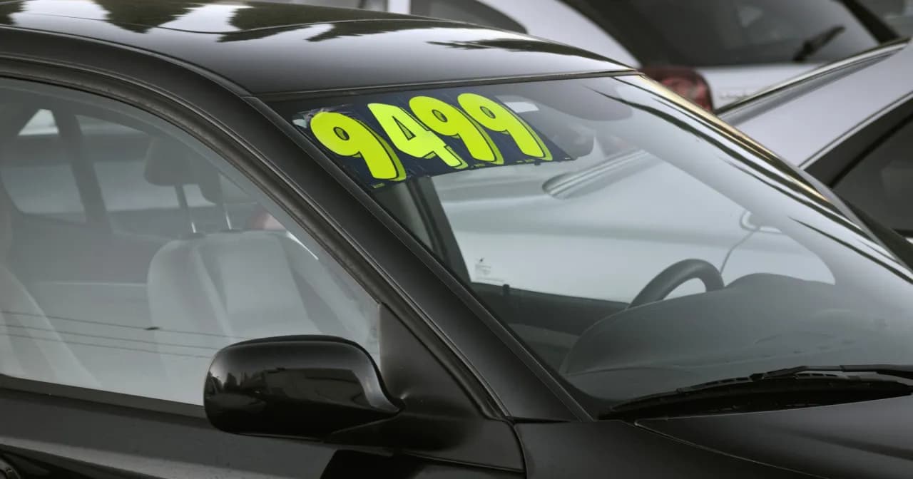 Jak zapłacić za samochód: uniknij oszustw i zbędnych kosztów