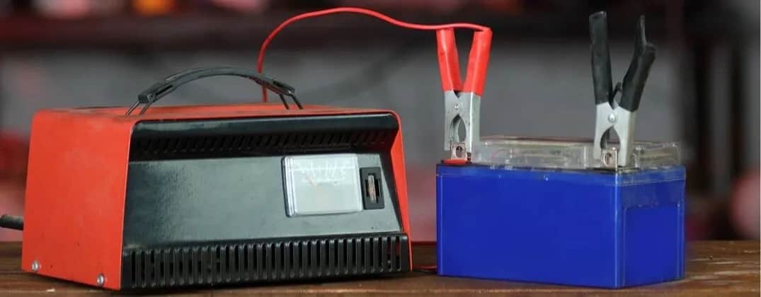 Najlepszy prostownik z rozruchem do diesla - uniknij problemów zimą