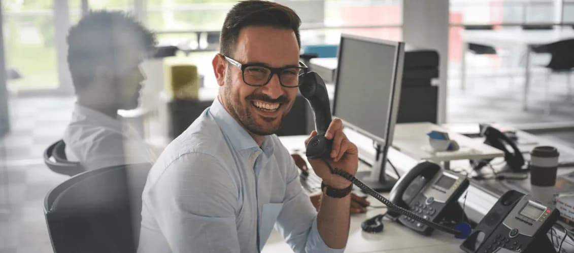 Technik spedytor – jakie obowiązki i umiejętności są kluczowe?